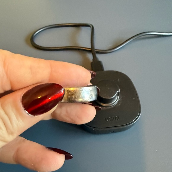 Oura Ring Gen 3, size 09, Black USB Charging Dock - Picture 5 of 5